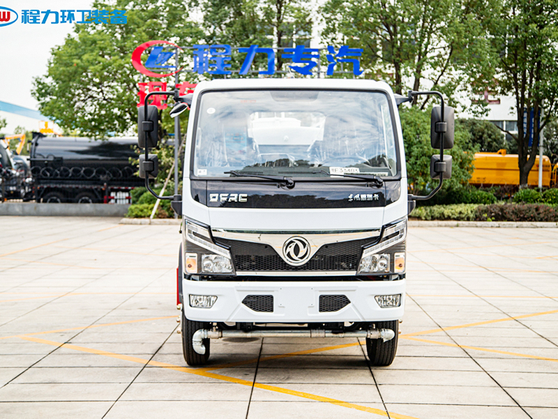 東風小福瑞卡灑水車（5噸）