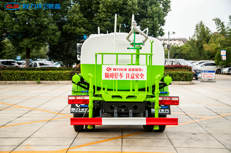 東風小福瑞卡灑水車（5噸）
