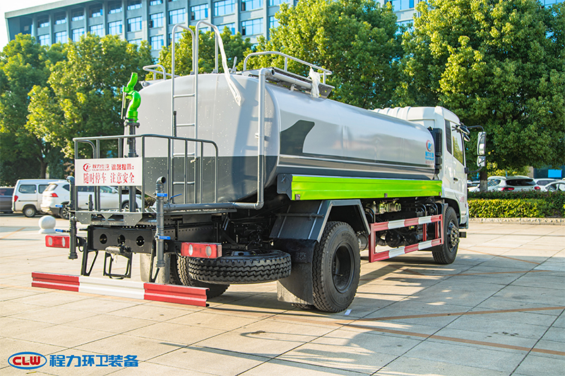 東風(fēng)天錦灑水車(chē)（12.6方）