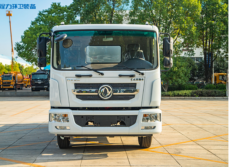 東風(fēng)多利卡D9灑水車(chē)（12-15立方）（標(biāo)準(zhǔn)化）