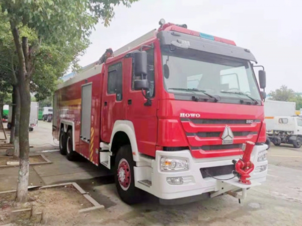 豪沃后雙橋18米舉高噴射消防車